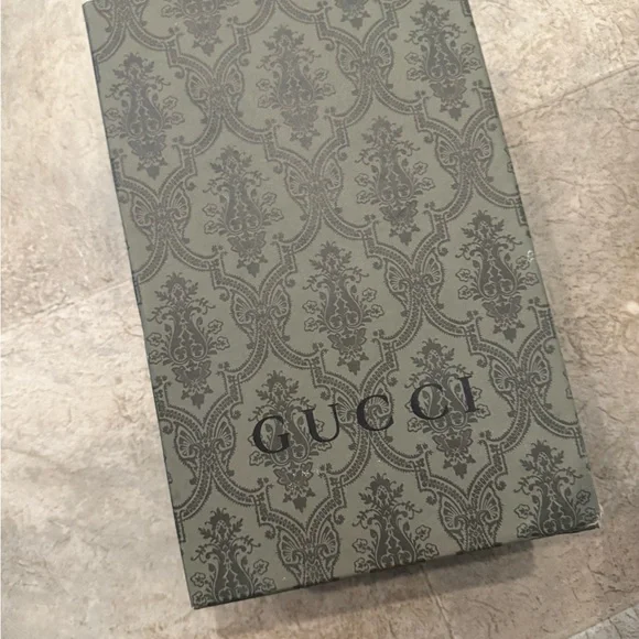 Gucci Beige and Pink Monogram Sneakers - Picture 6 of 6